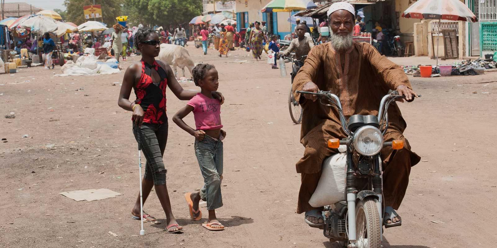 isabel crossing road with friend